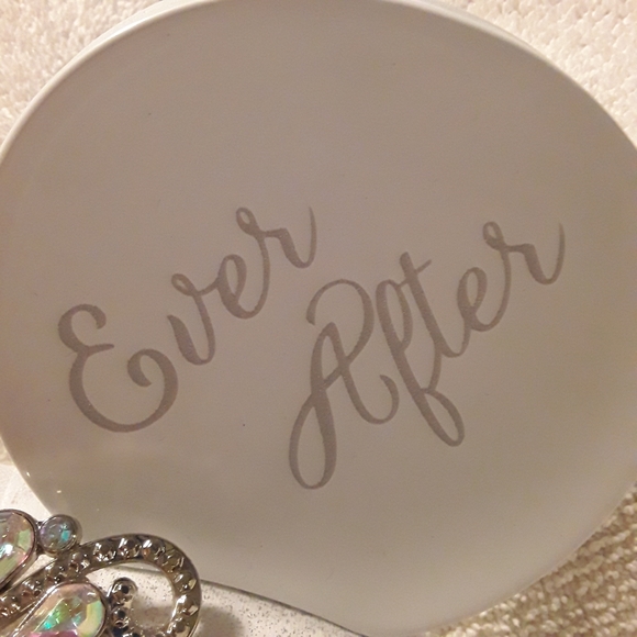 Official Disney Fairytale Weddings Minnie's Bride Ear Hat - Picture 5 of 10